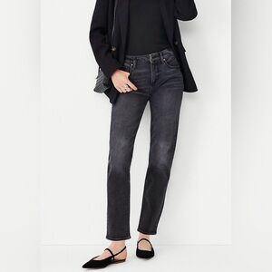 NWT Ann Taylor mid- rise Tapered Black faded jeans , Size 4
